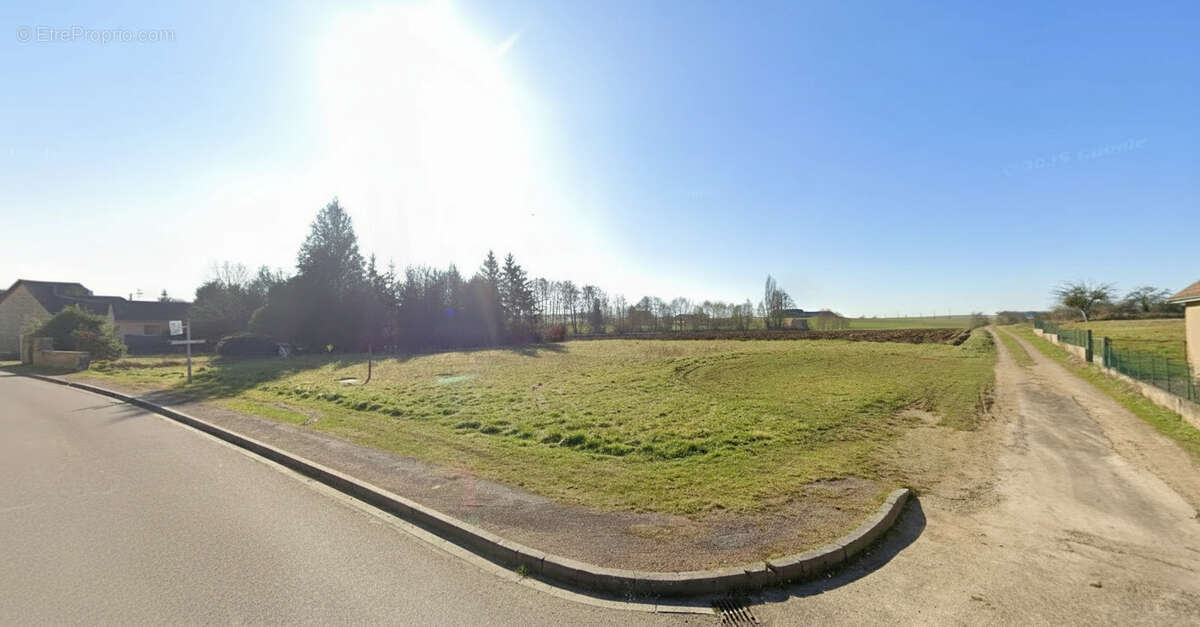 Terrain à LANTAGES