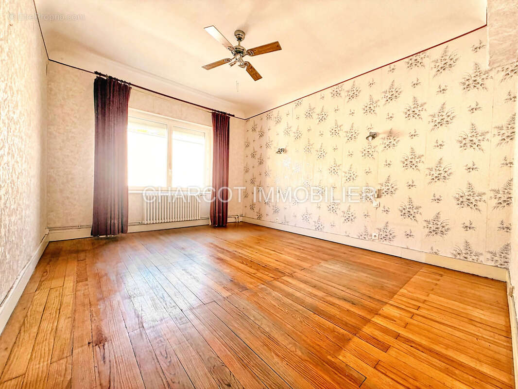 Maison à SAINTE-FOY-LES-LYON