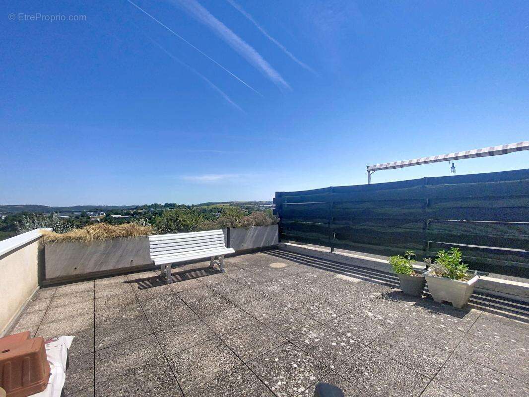 Appartement - 4 Chambres - Terrasse - Cave - Au calme - Proche toutes commodités - photo 3
