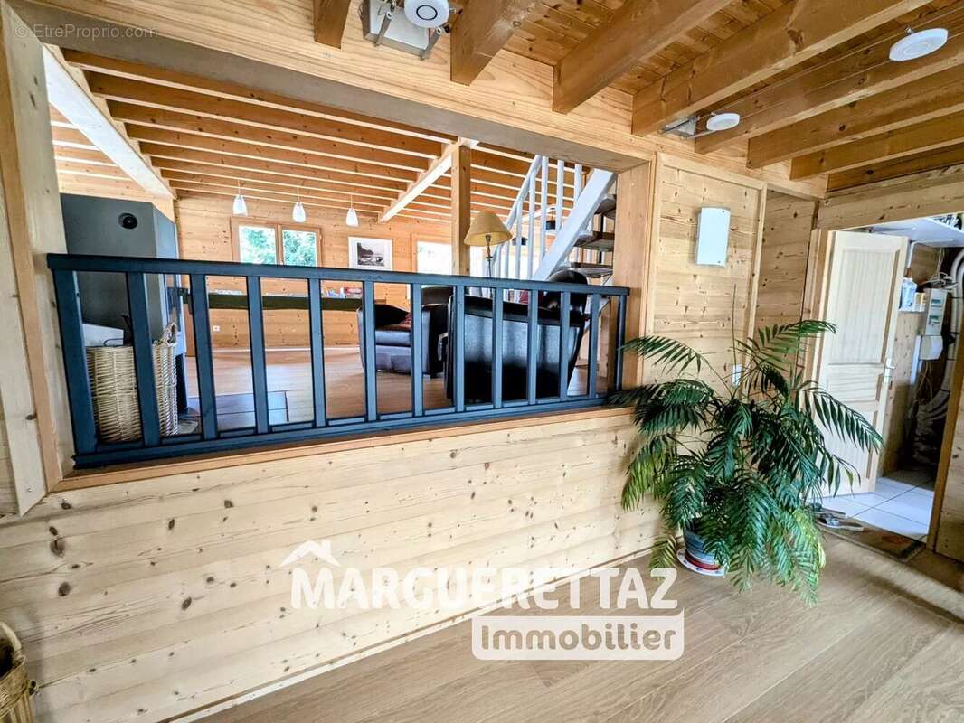 Maison à PEILLONNEX