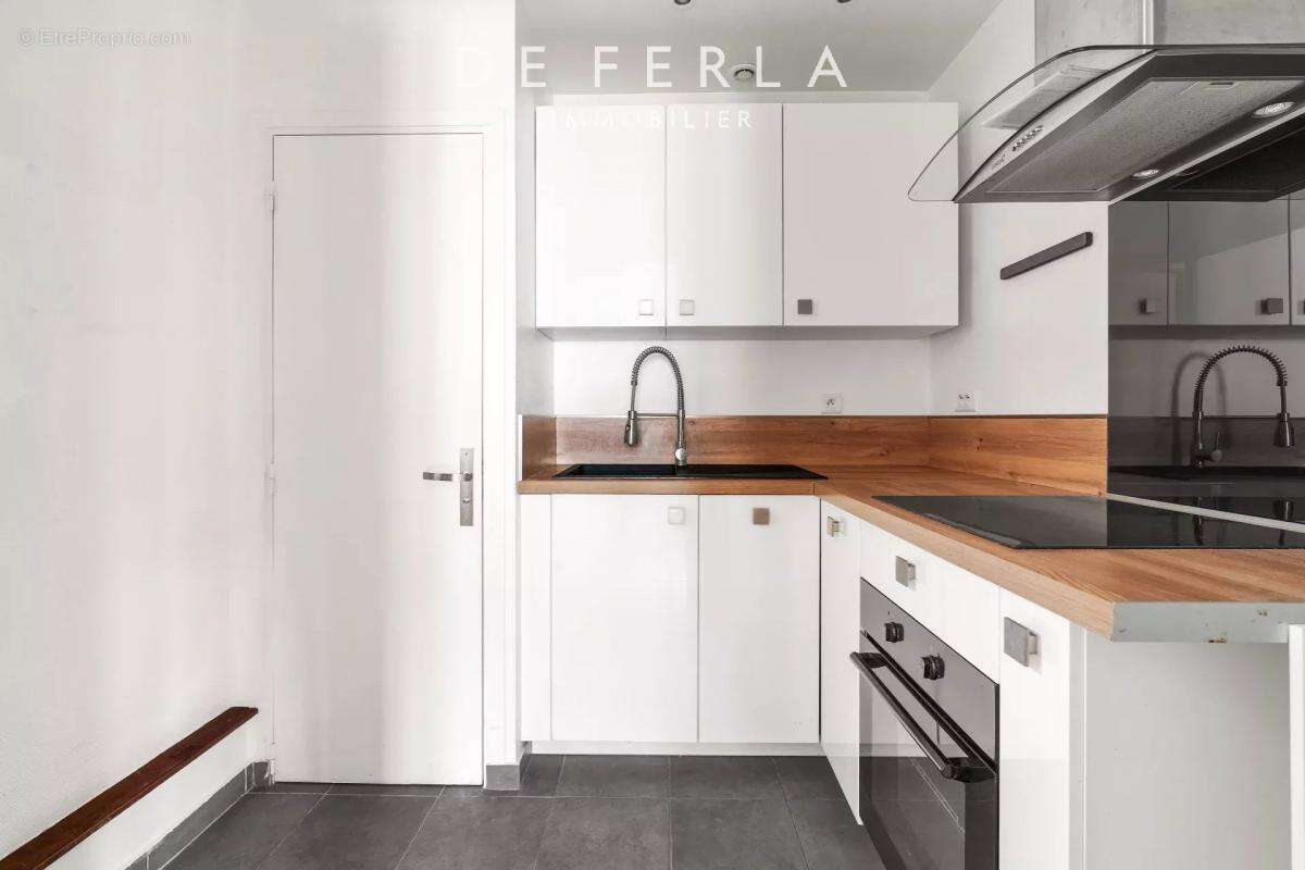 Appartement à PARIS-14E