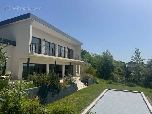 Maison à MERVILLA