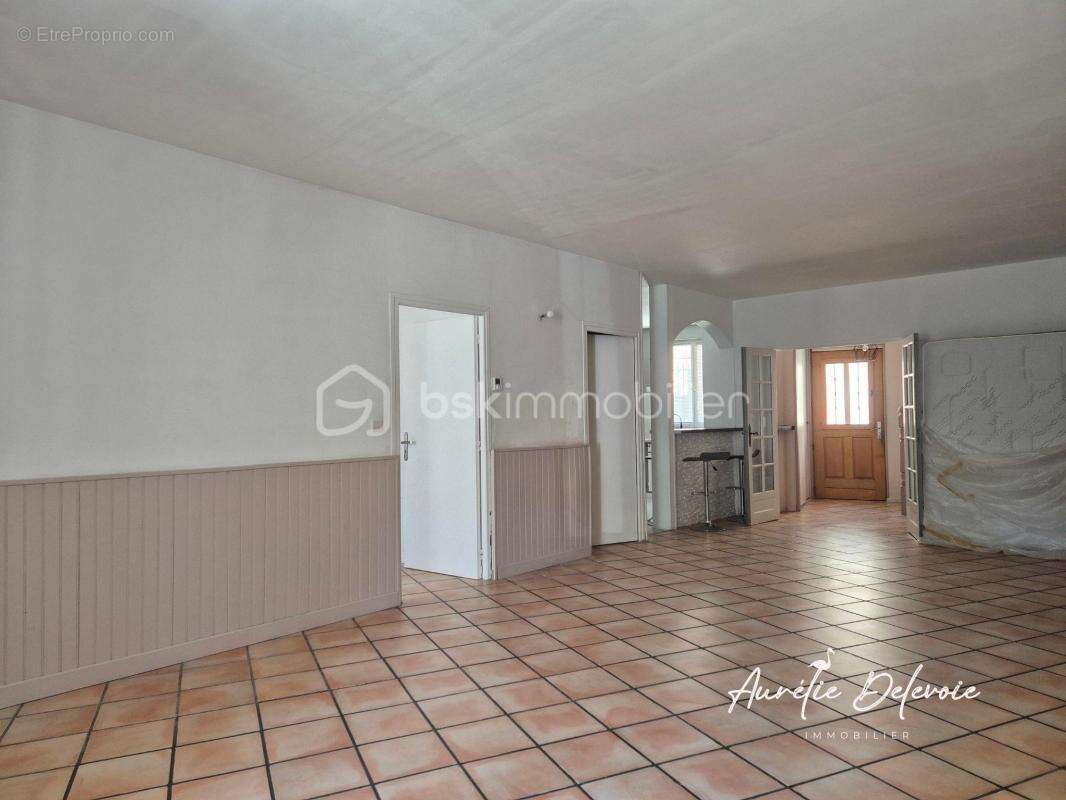 165 m², 5 chambres, DPE C : une maison familiale à fort potentiel proche de Béziers - photo 3