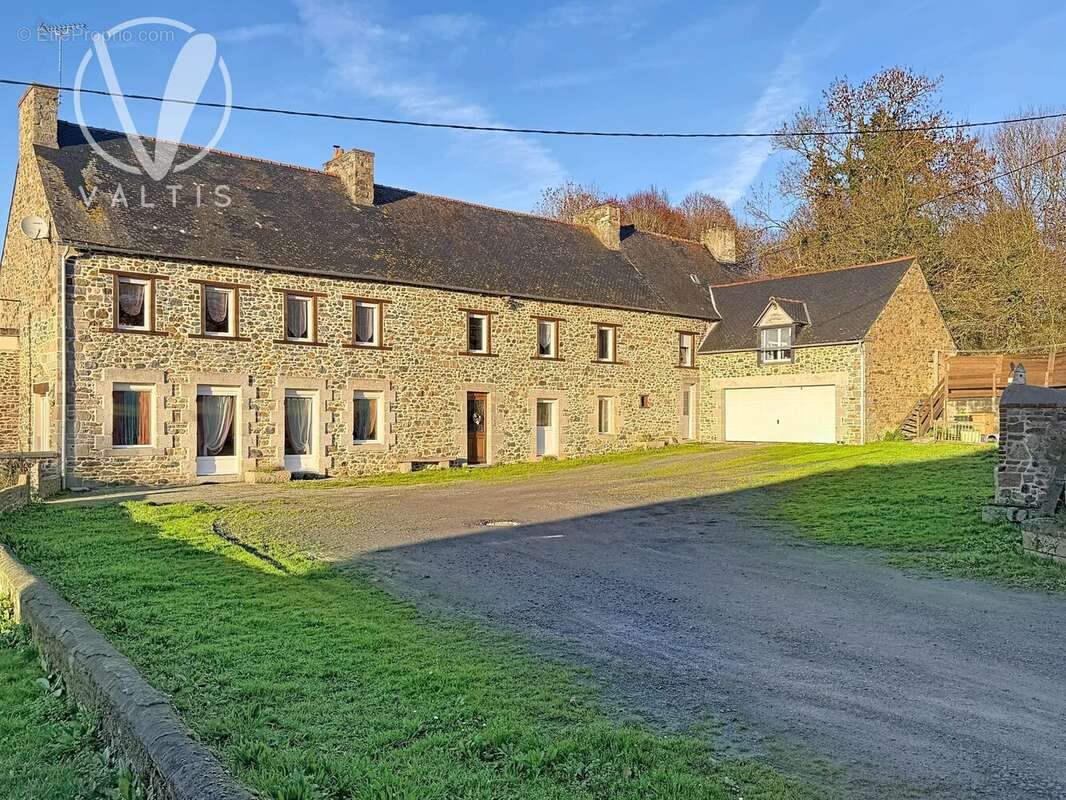 280 m² à Coetmieux  - photo 2