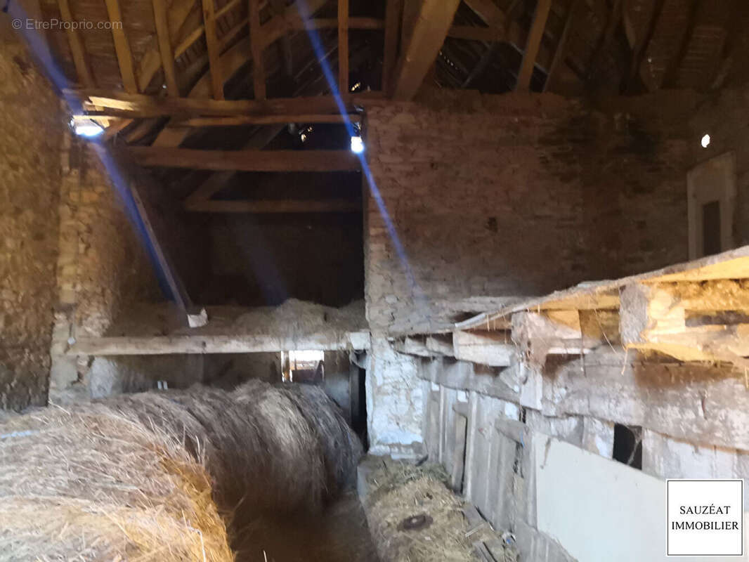 Maison à MAGNAC-BOURG