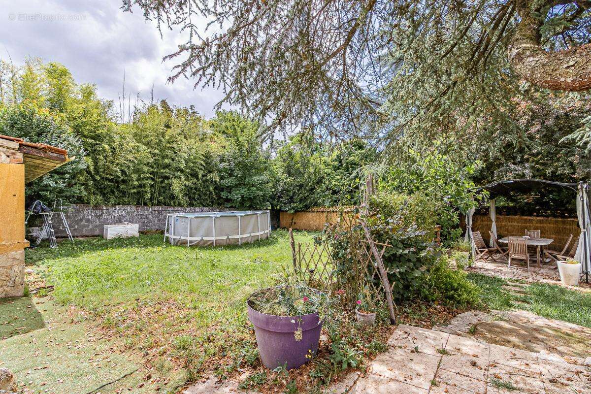Appartement à CIVRIEUX-D'AZERGUES