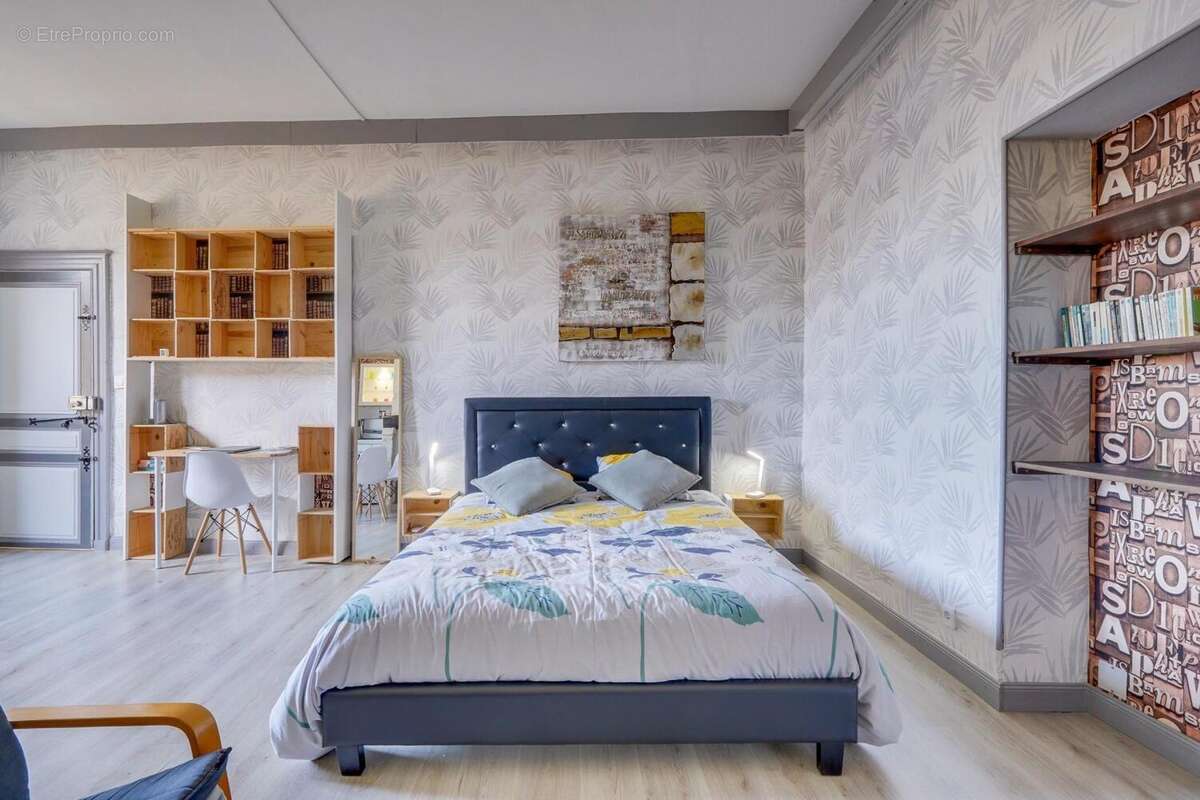 Maison 260 m² à Pauillac  - photo 4