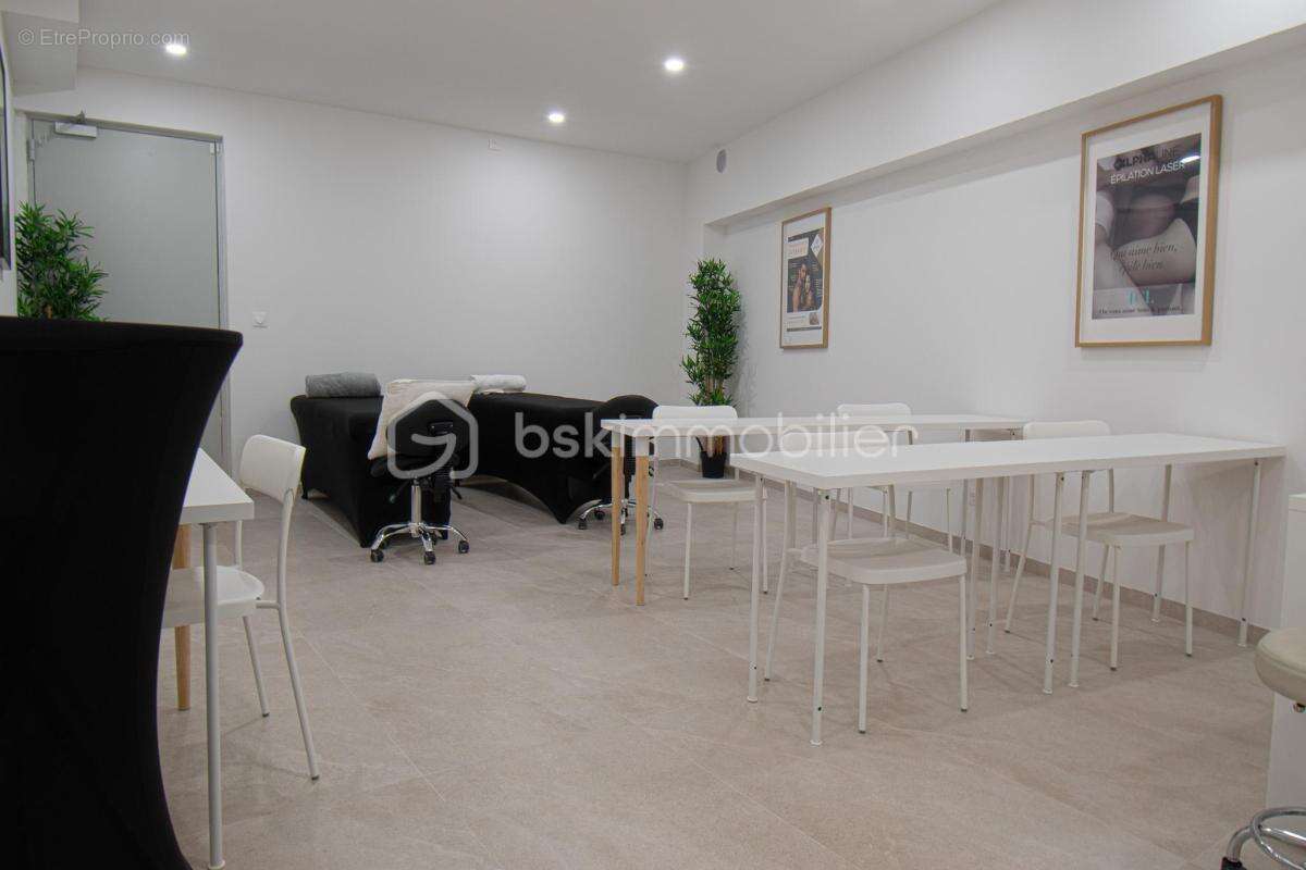 Commerce à MARSEILLE-11E