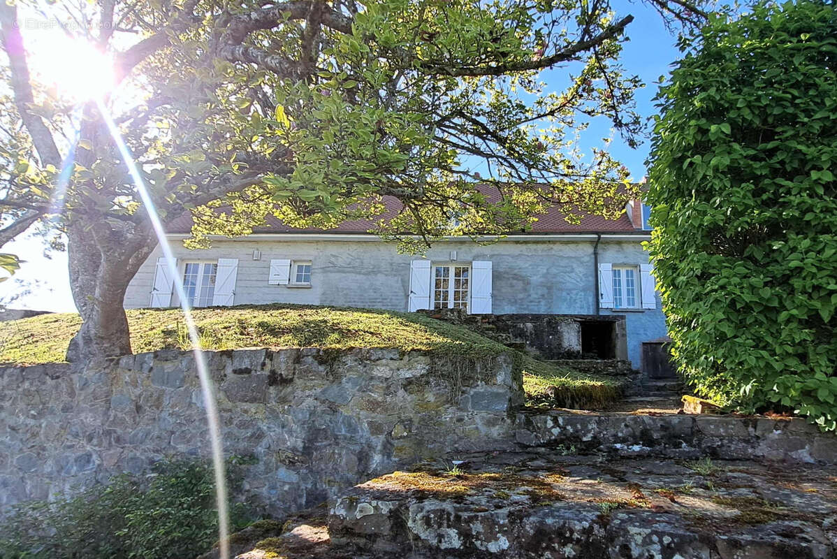 Maison à PERRIGNY-SUR-LOIRE