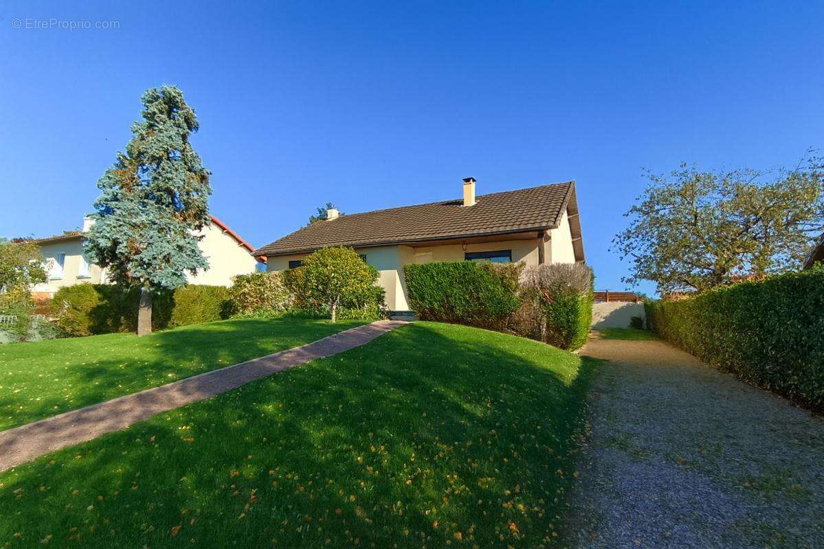 Maison à LA VILLEDIEU-DU-CLAIN