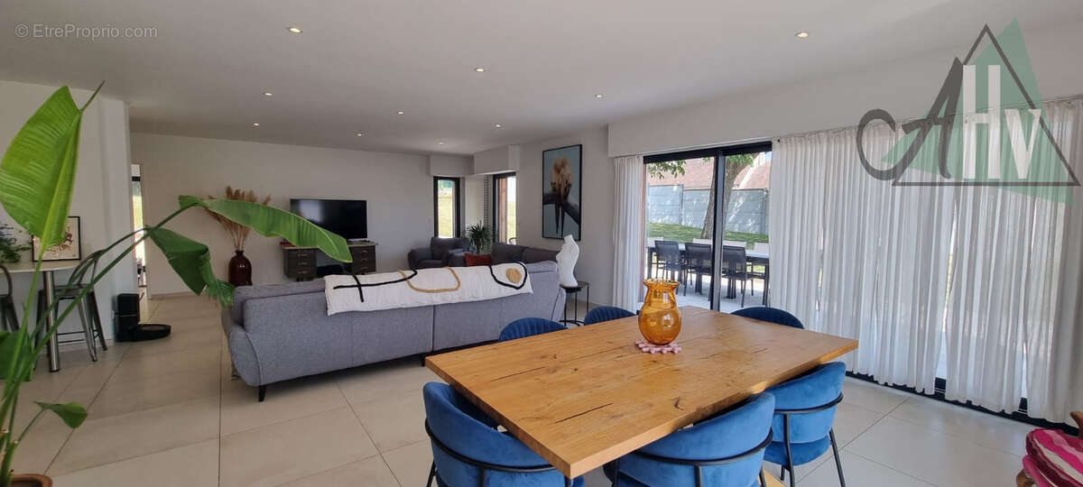 Maison de ville - 216 m2 - Provins - photo 8