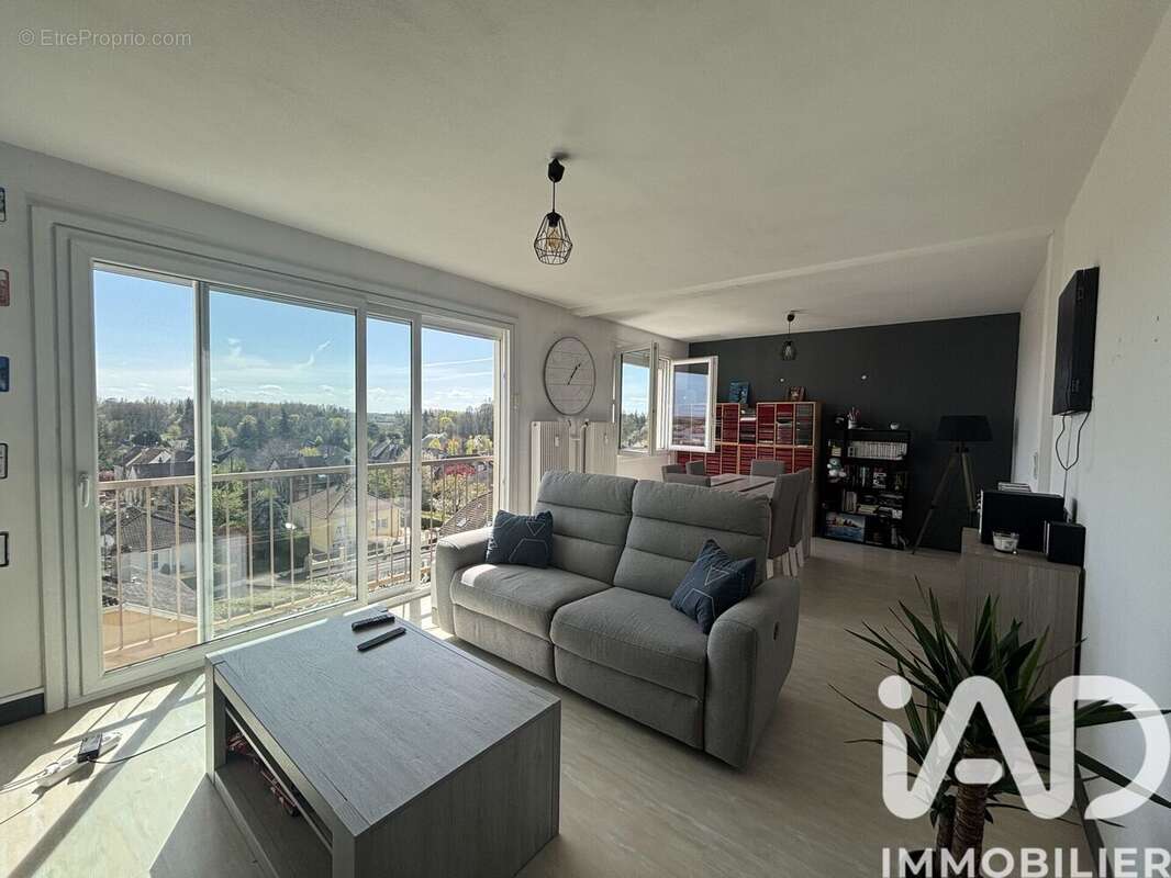 Appartement 62 m² à Pont-Sainte-Marie  - photo 2