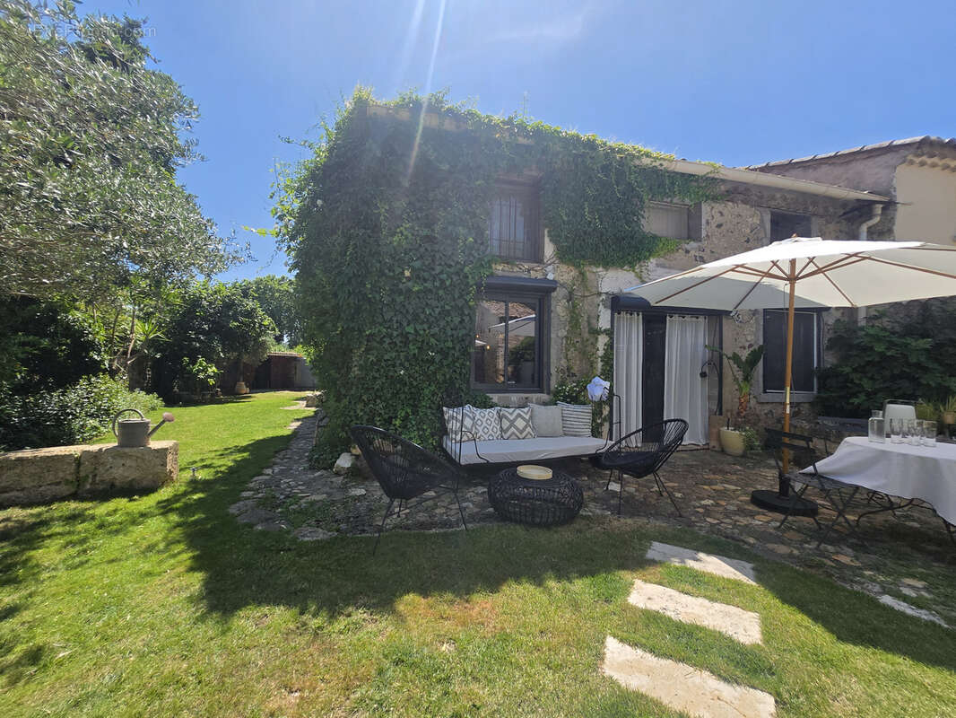 Maison en pierre beaucoup de charme - photo 4