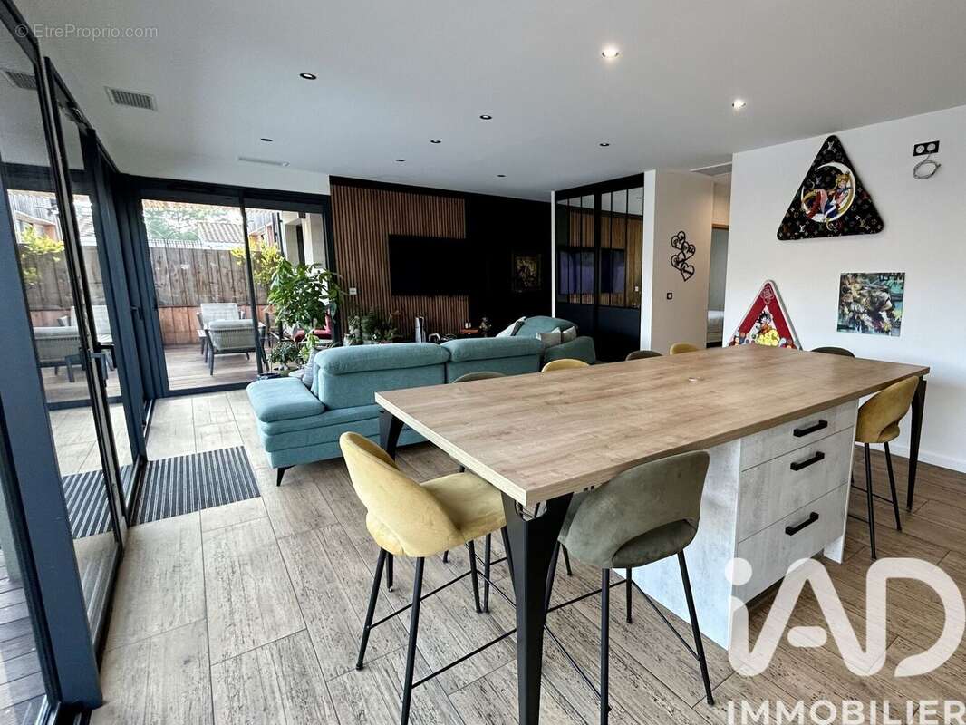 Photo 7 - Maison à VENDAYS-MONTALIVET