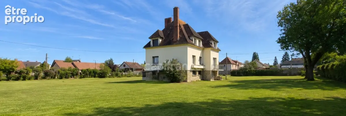Virginie MASSON Capifrance vous propose Maison familiale 6 chambres avec sous-sol complet et terrain de 4 532 m² - photo 2