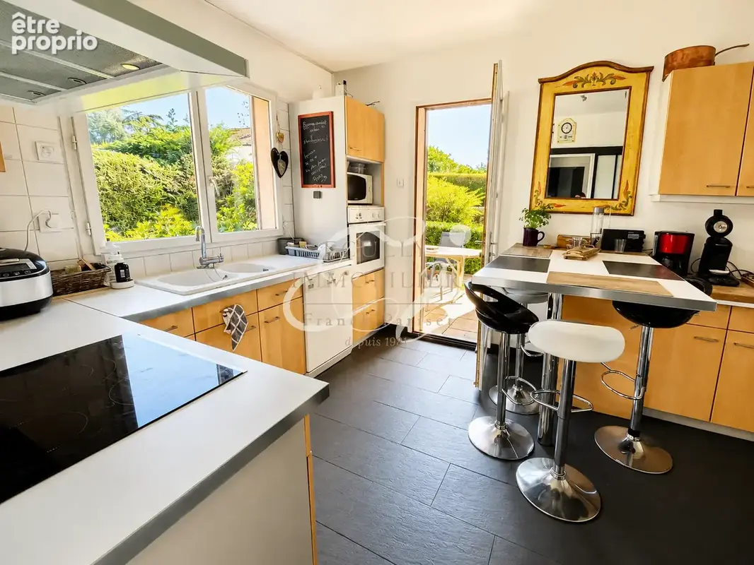VENTE 69890 LA TOUR DE SALVAGNY MAISON 175 m2 carrez et 200 m2 utiles sur 1500 m2 DE TERRAIN, piscine - photo 4