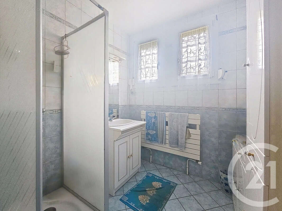 Maison à LONGUEVILLE