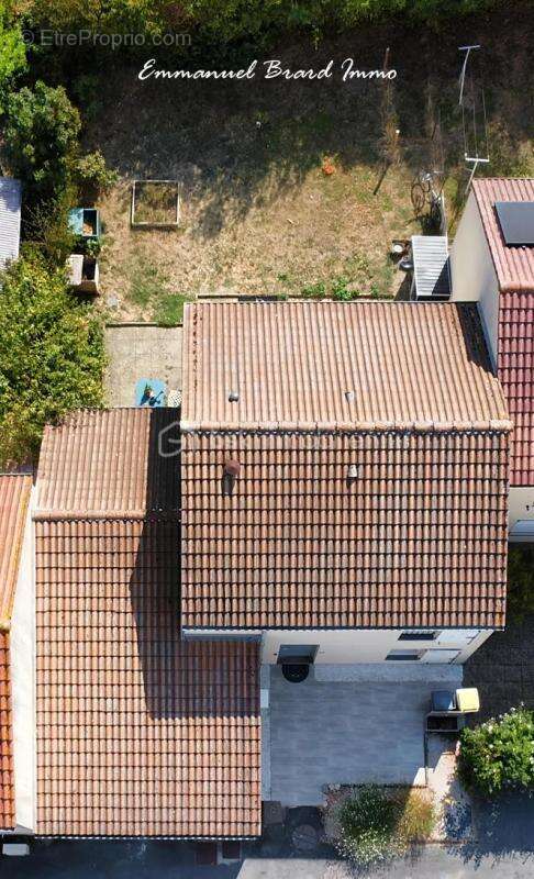Maison mitoyenne à 2 minutes des facultés de Poitiers – 84 m² habitables et garage - photo 2