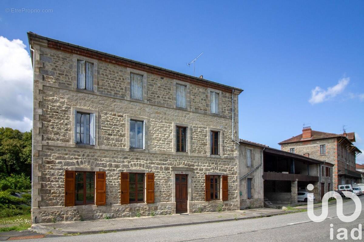 Photo 1 - Maison à VERTOLAYE