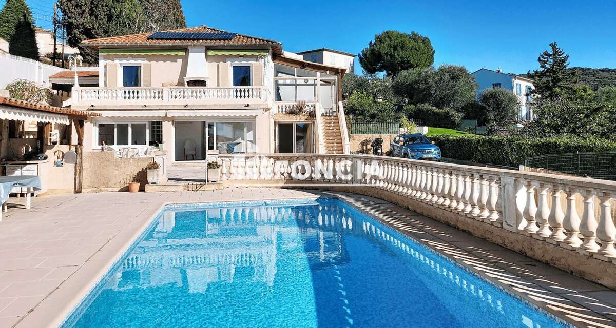 Nice St Pancrace - Villa 152 m² vue mer panoramique, 2 logements indépendants, piscine, DPE B - photo 2