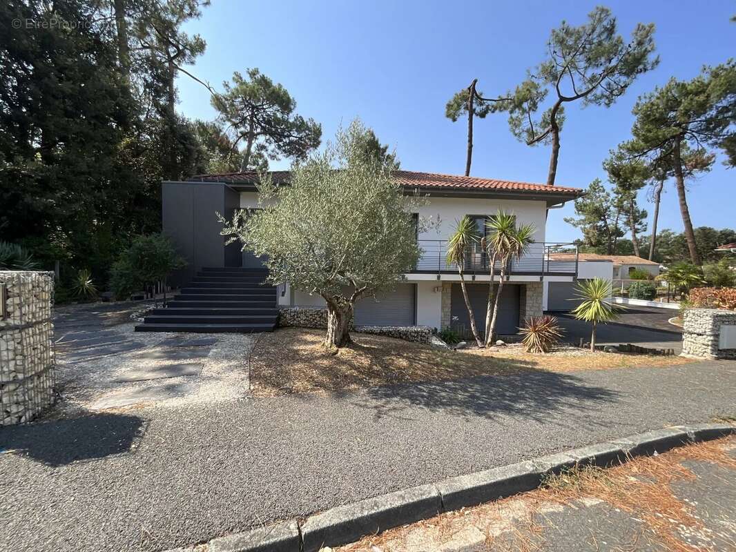 Villa contemporaine de 230 m² - photo 5