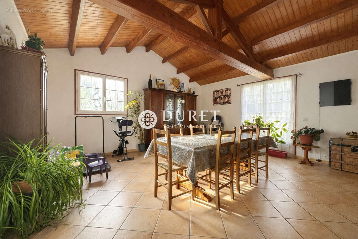 Maison à LE PERRIER