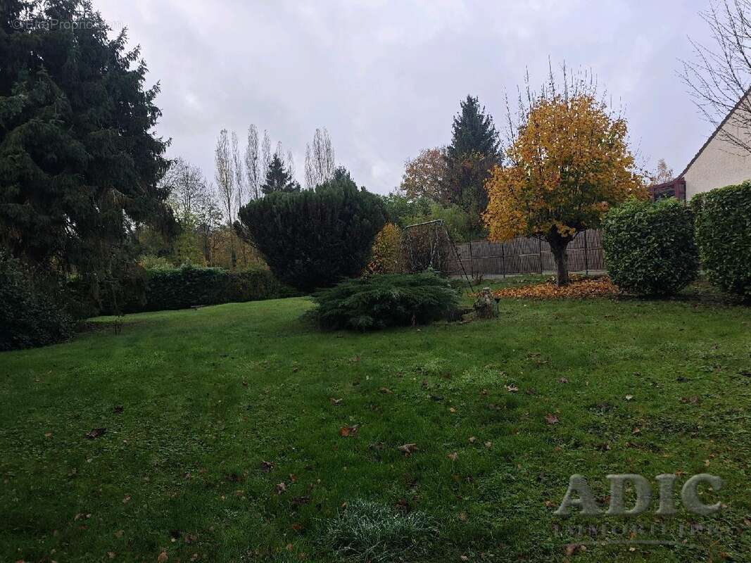 Maison à ERMENONVILLE