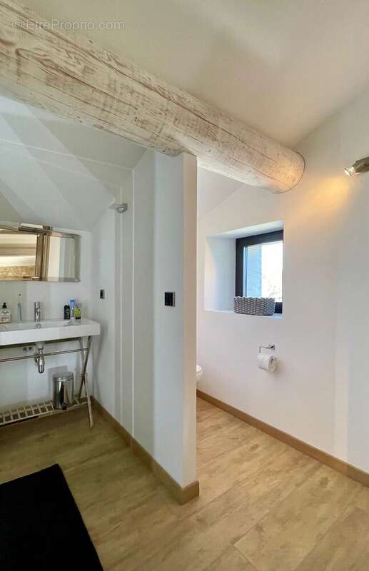 Maison à L&#039;ISLE-SUR-LA-SORGUE