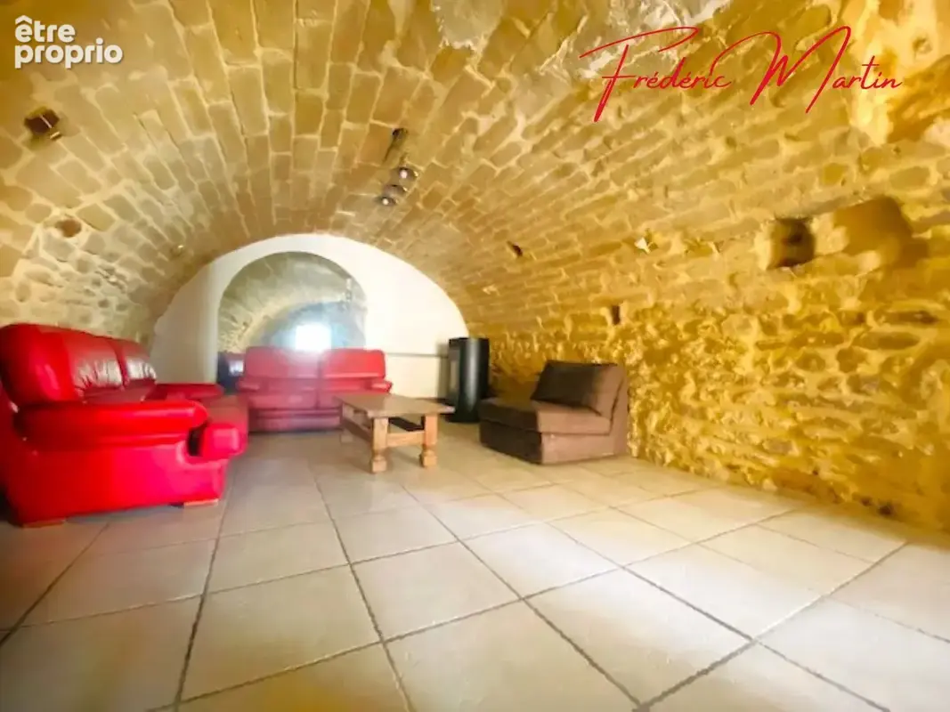 Maison 190 m² à Montaren-Et-Saint-Mediers  - photo 7