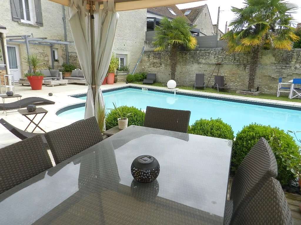 Maison à SAINT-PIERRE-SUR-DIVES