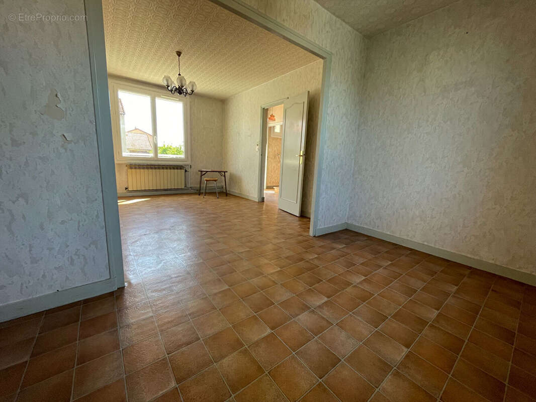 Maison à RIORGES