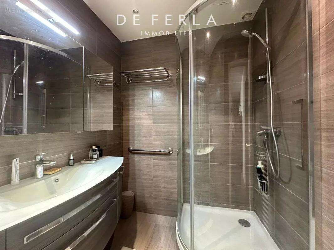 Appartement à PARIS-7E