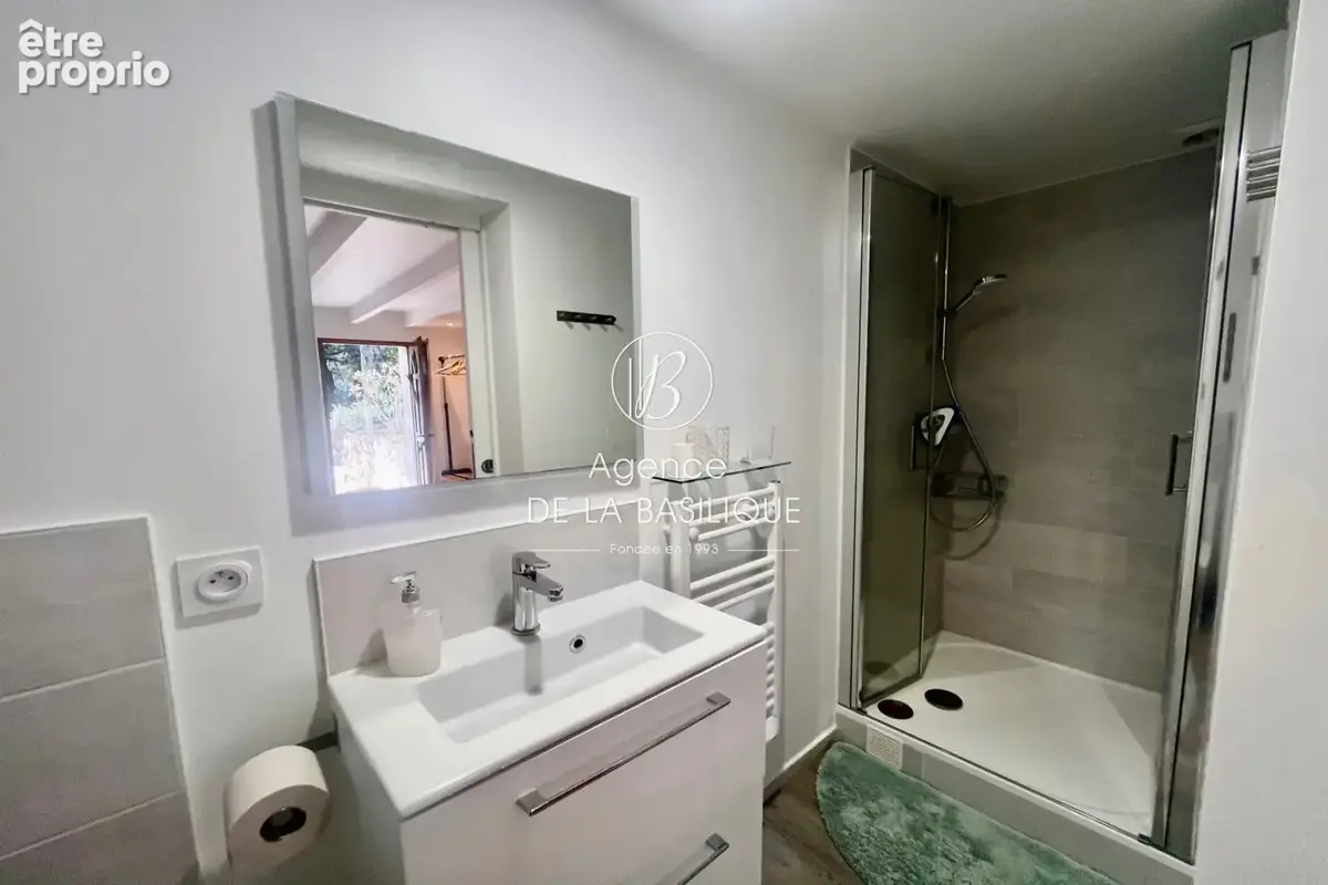 Maison 4 pièces 150 m² à vendre à Saint-Maximin-La-Sainte-Baume (83470) - photo 8