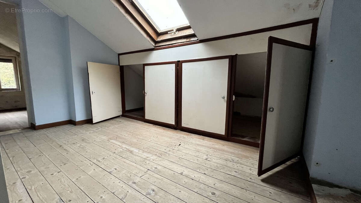 Appartement à VERMELLES