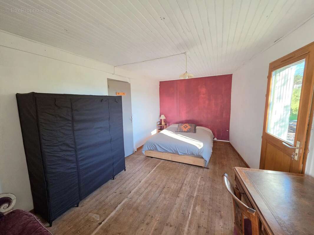 Maison à MONTAIGU-DE-QUERCY