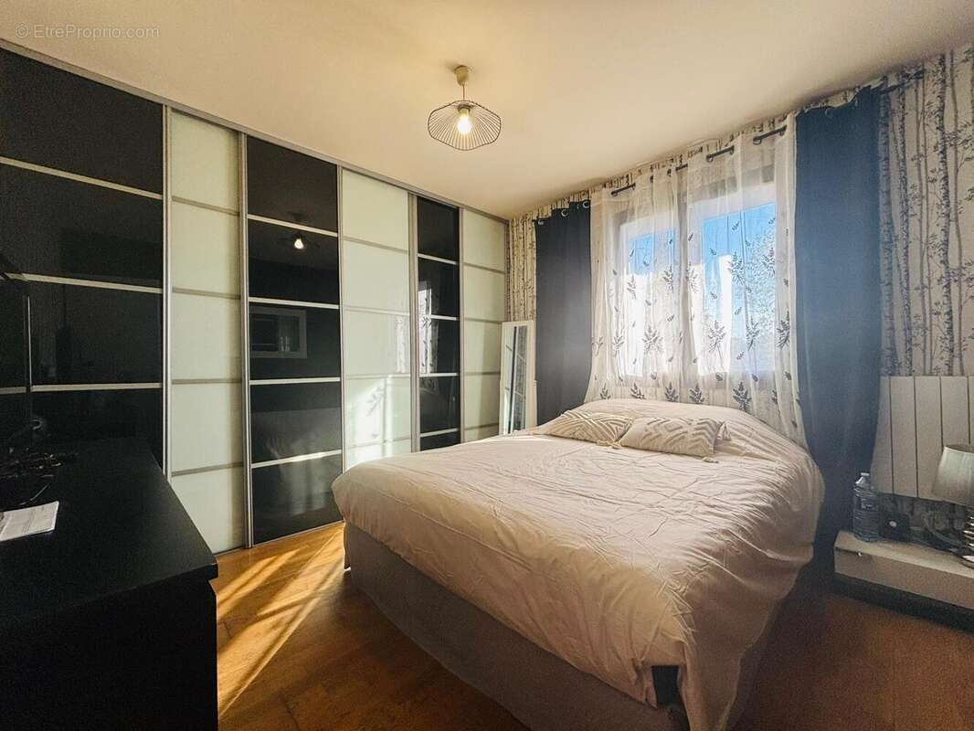 Maison à CRANVES-SALES