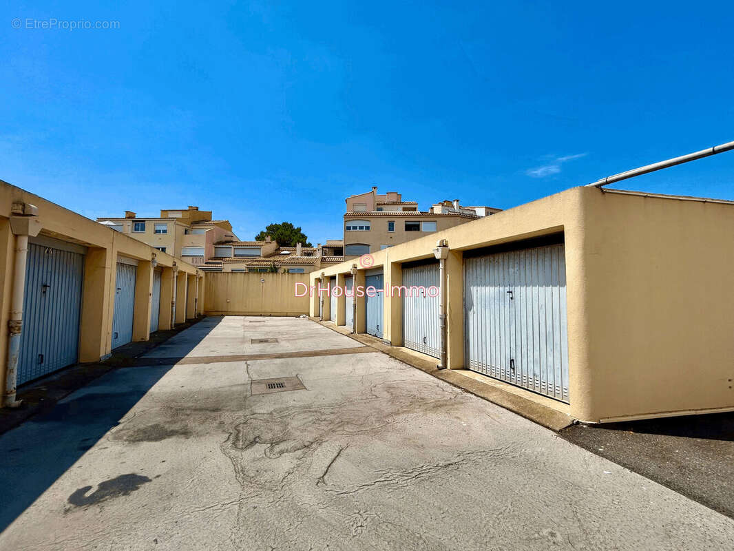 Parking 13 m² à Agde  - photo 5