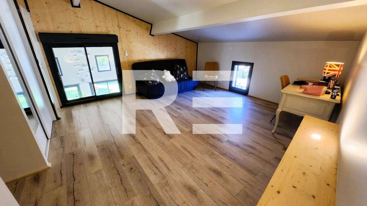 Maison à VEZENOBRES