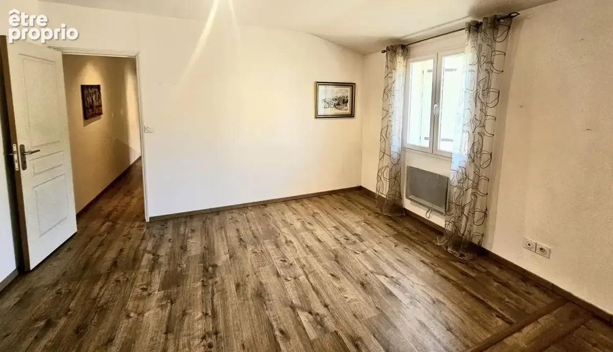BASTIDE  Rénovée - 190 m²  4 Chambres - terrain clos et arboré de 600 m² avec belle Piscine - photo 16