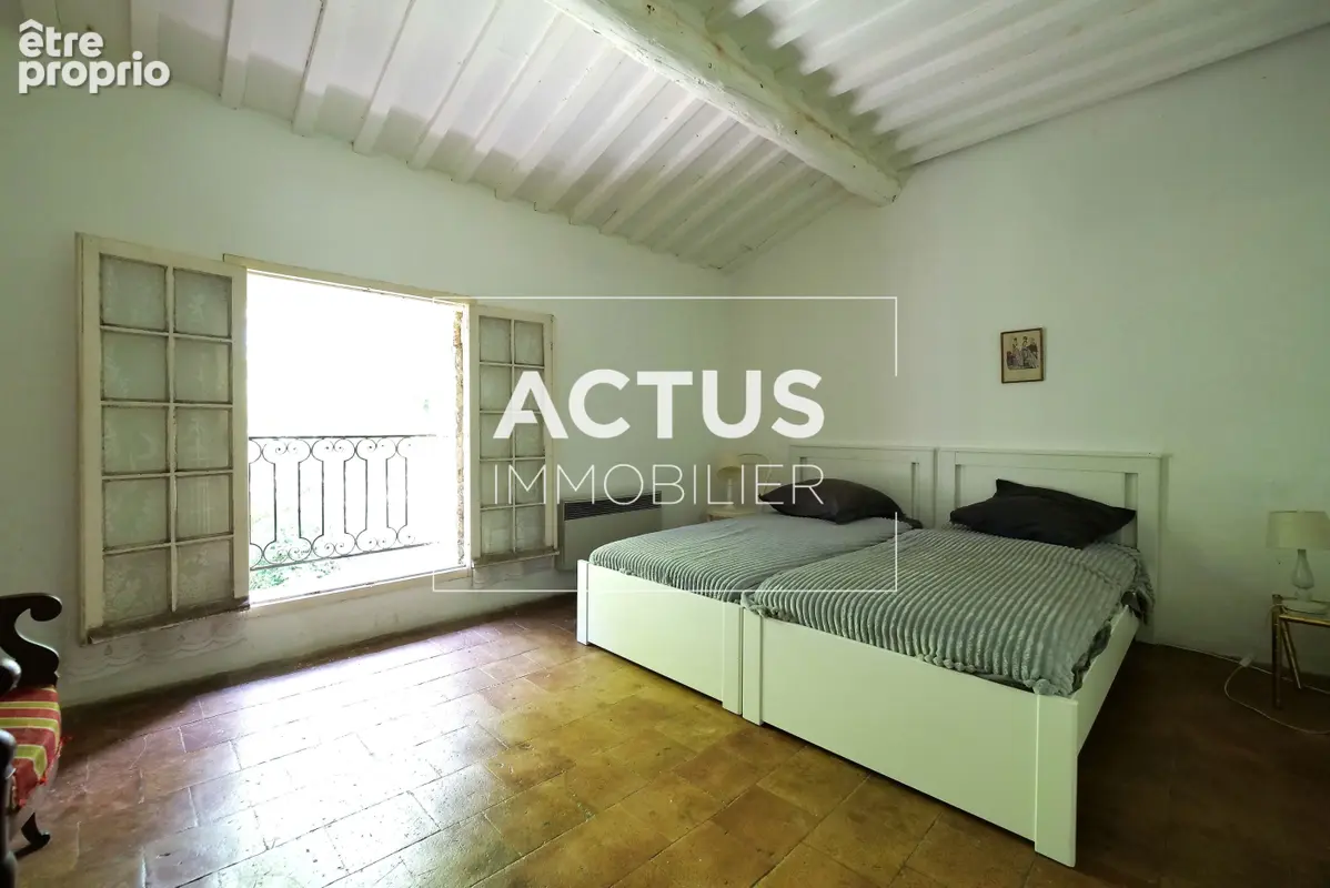 Maison 408 m² à Lamanon  - photo 9