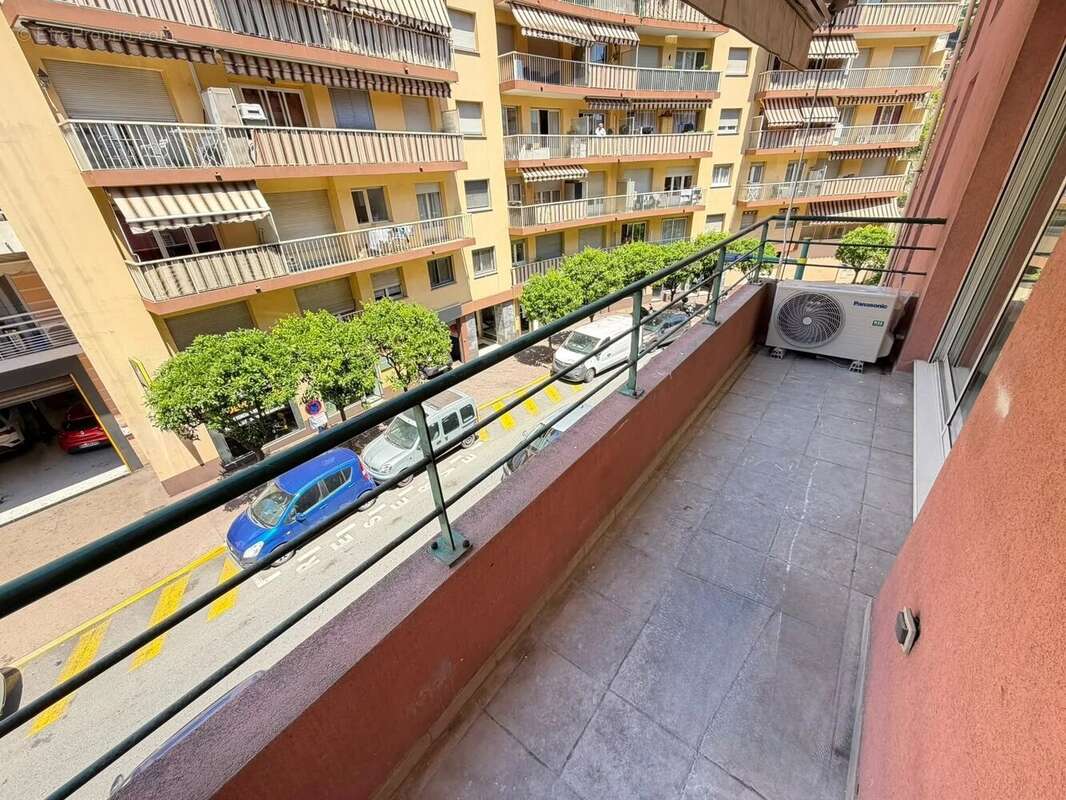 Appartement à MENTON