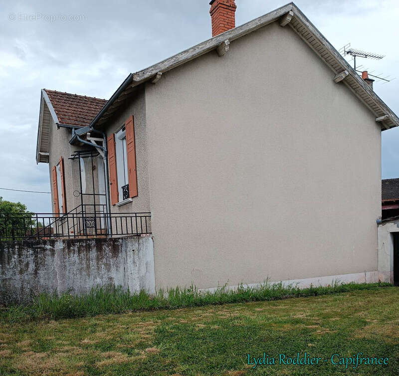 Maison à PUY-GUILLAUME