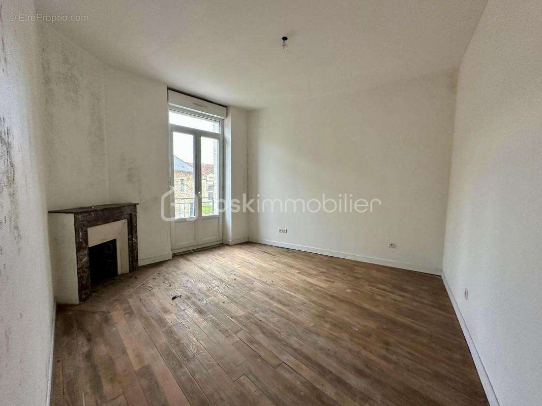 Appartement à BRUYERES-ET-MONTBERAULT
