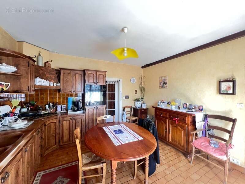 Maison à CHAPTELAT