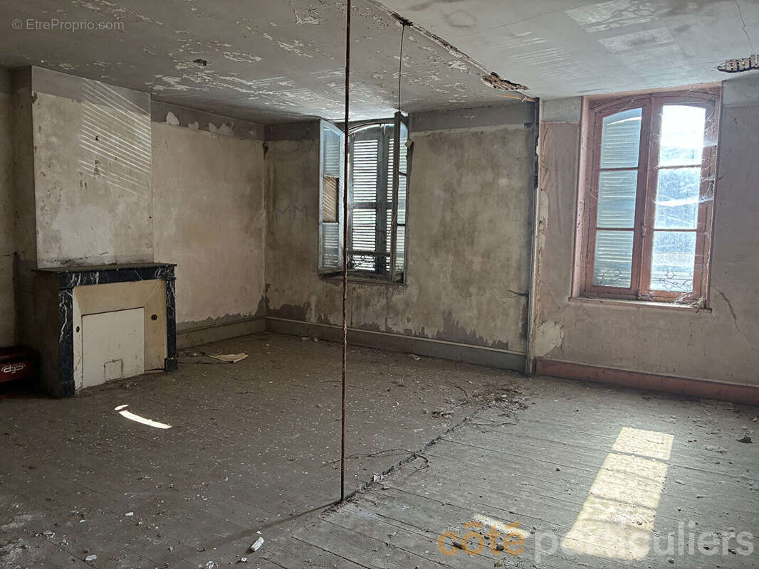 Maison à rénover au coeur de la France - photo 3