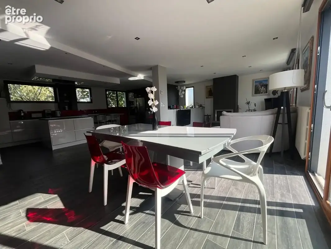 Maison 10 pièces 189 m² à vendre à Montgermont (35760) - photo 3