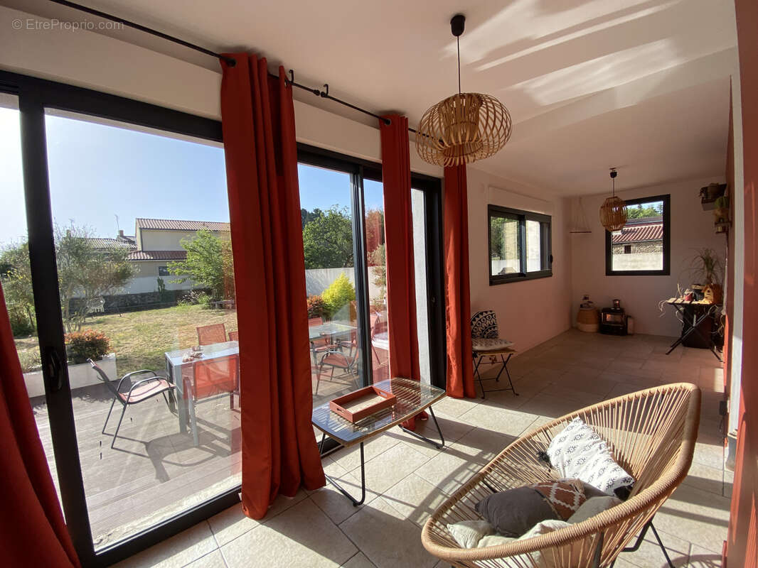Immense maison à vendre à Montfaucon-Montigné - photo 11