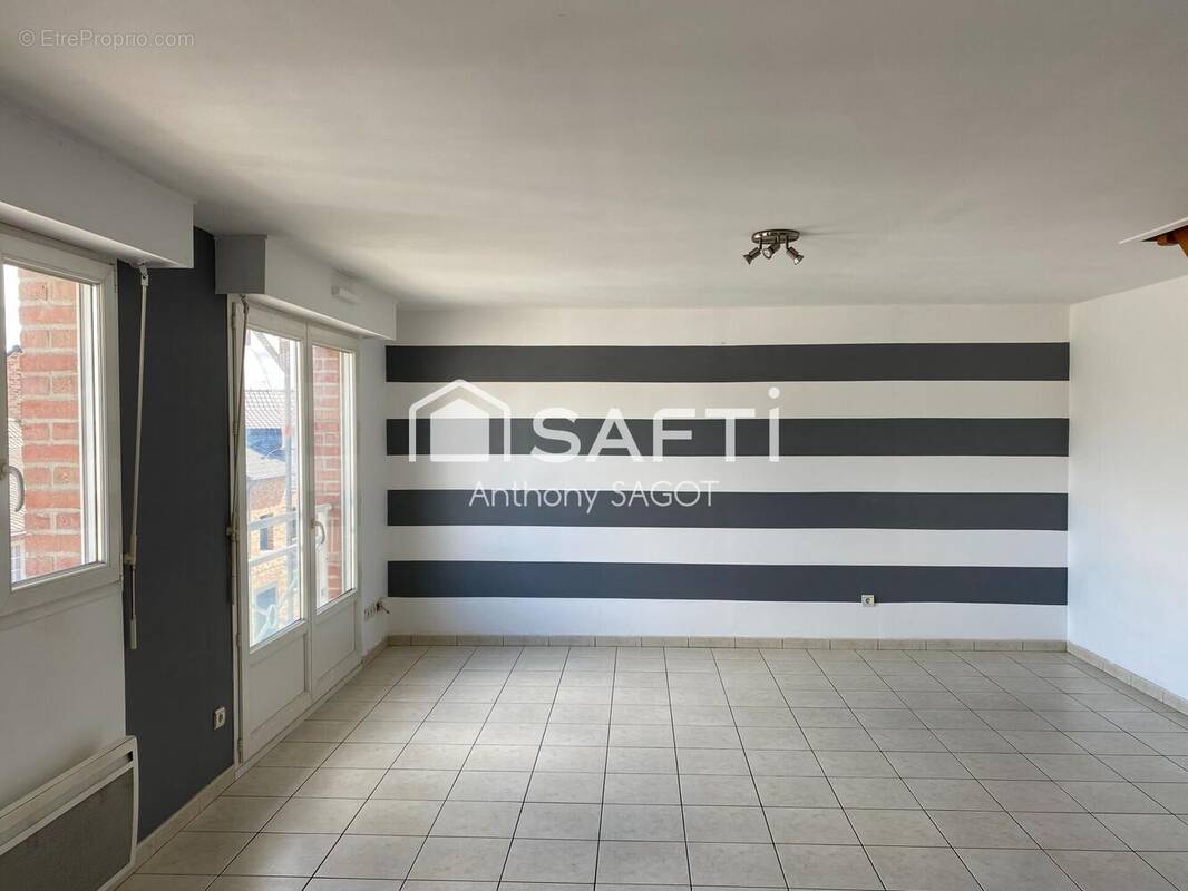 Photo 1 - Appartement à HAZEBROUCK