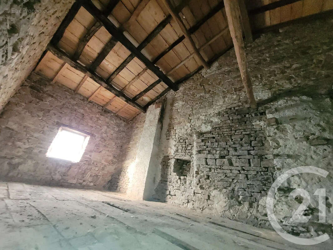 Maison à LES CABANNES