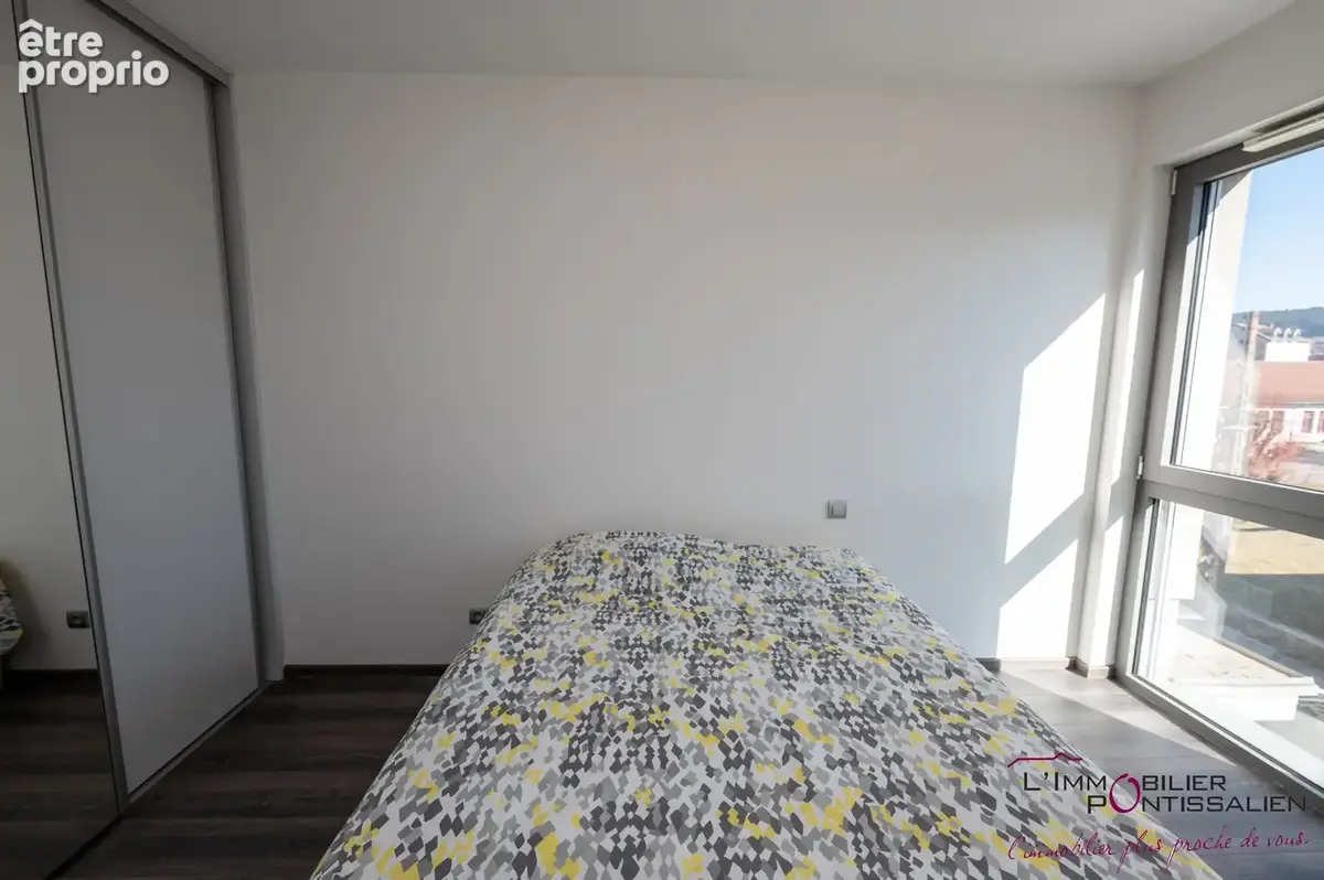 Pontarlier - proche centre ville : appartement recent de type 2 avec ascenseur, cave, garage et terrasse - photo 18